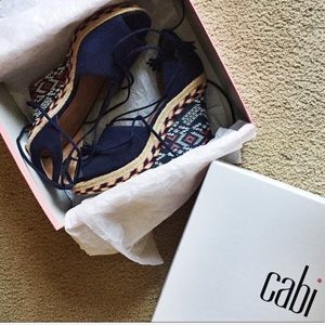 Cabi Isla Wedge size 7.5 — NEW